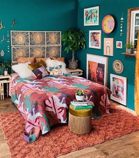 30 Maximalist Bedroom Decor Ideas That Wow Shelterness