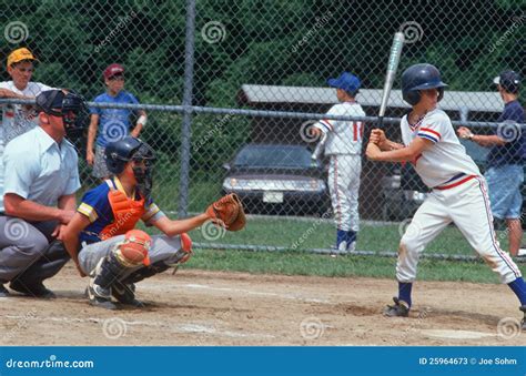 Baseball player batting editorial stock photo. Image of america - 25964673