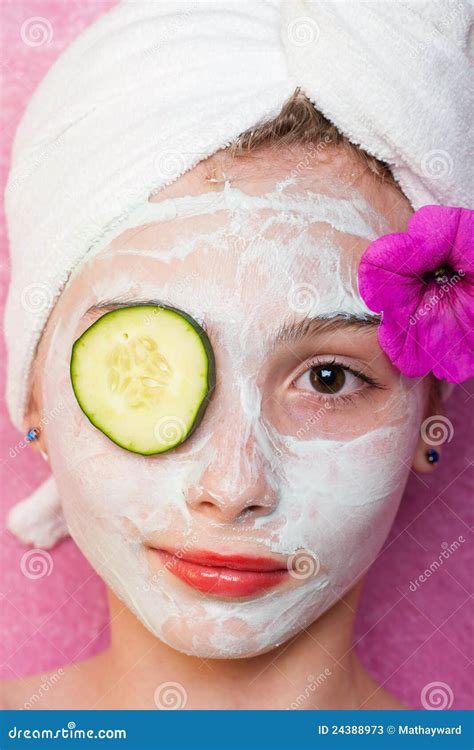 Cucumber Eye At A Spa Stock Image Image Of Green Cream 24388973