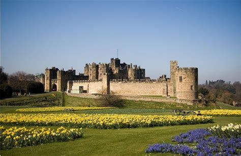 Alnwick Castle - Facts and History of Alnwick Castle