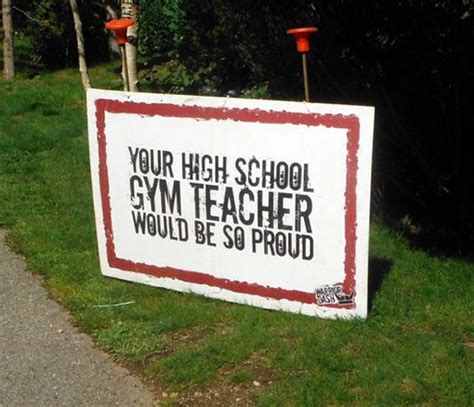 25 Funniest Running Signs At A Race Running Humor Running Signs