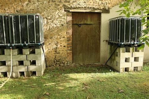 Relier des récupérateurs d eau La tête dans les pâquerettes