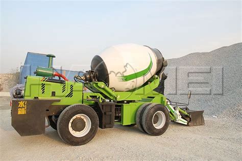 Why Choose Self Loading Concrete Machine For Road Construction