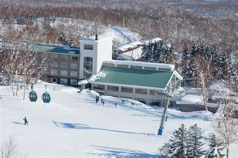 The Green Leaf Niseko Village Powder Holiday