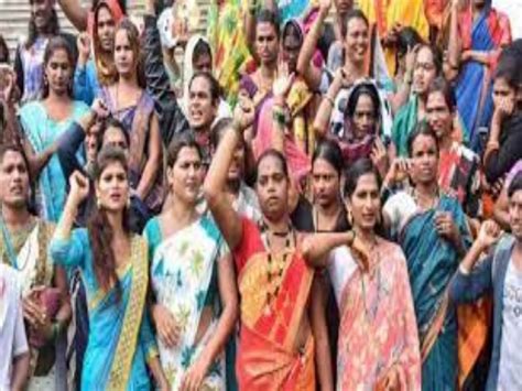 Over One Lakh Transgenders Await Identification In The State 131 Ids Issued ट्रांसजेंडरों को