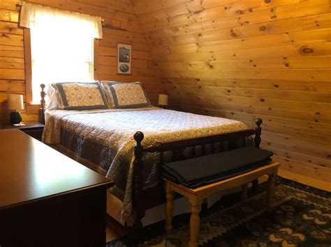 12 Best Pet-Friendly Cabins Near Moosehead Lake, Maine - Updated 2024 | Trip101