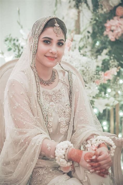 Nikkah Bride Dress Inspo Bridal Dresses Pakistan Pakistani Bridal