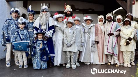 GALERÍA Los Reyes Magos visitan al Niño Jesús en el Portal de Belén de