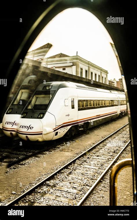 Renfe Tren Andalucia Fotografías E Imágenes De Alta Resolución Alamy