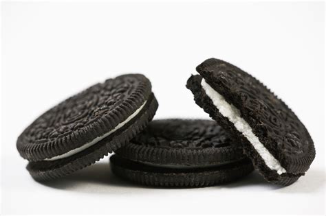 YouTube star faces jail time after feeding toothpaste-filled Oreo to ...