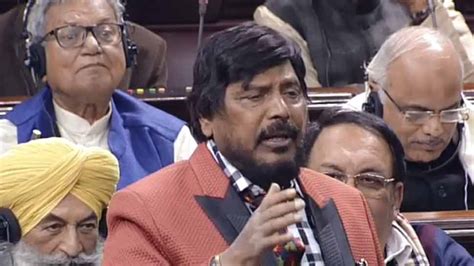 Ramdas Athawale By Poem Shows His Support To Bill And Nda Government केंद्रीय मंत्री रामदास