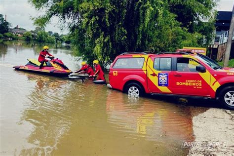 Bombeiros retomam buscas por mulher desaparecida no rio Iguaçu JMais