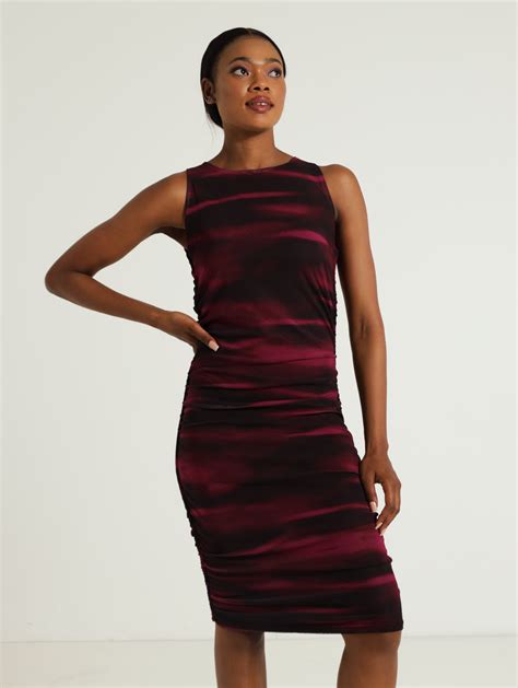 Sleeveless Gauged Midi Dress – LEGiT