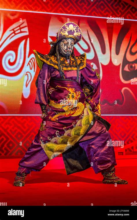 Wenzhou Zhejiang China Chinese Opera Performer And Face Changing