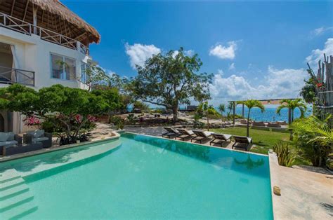 Isla Mujeres Amazing 8br Villa Sleeps 16 Ism002 Prive Luxury Rentals