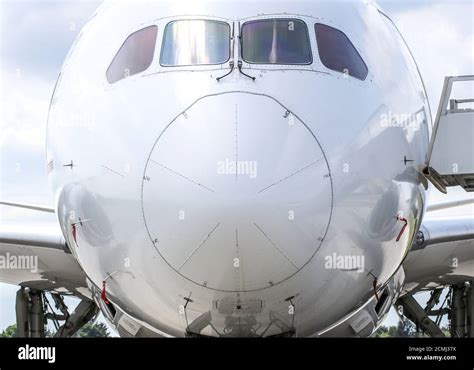 Cockpit Boeing Dreamliner Plane Fotos Und Bildmaterial In Hoher