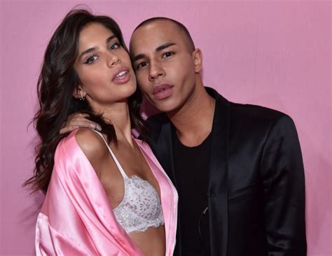 Balmain Assina Cole O C Psula De Luxo Para A Victorias Secret