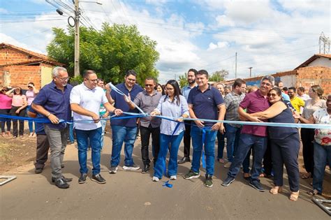 Prefeita De Timon Entrega Oficialmente Avenida Parnarama E Anuncia Obra