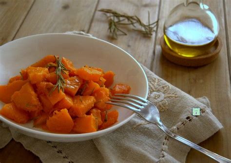 Zucca Saltata Al Rosmarino Ricetta Contorno Facile In Padella