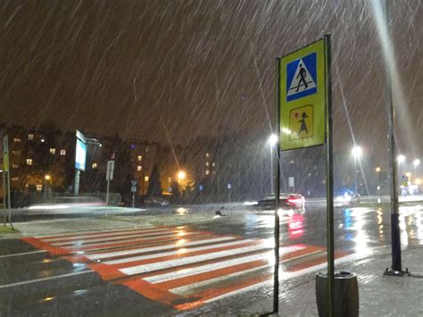 Wypadek na ul Młyńskiej Poszkodowane 10 miesięczne dziecko ZDJĘCIA