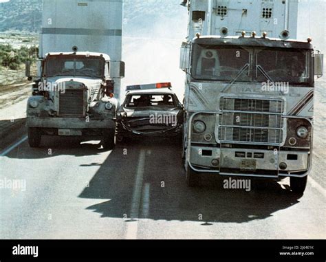 POLICE CHASE SCENE, CONVOY, 1978 Stock Photo - Alamy