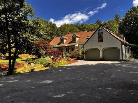 Hollis, NH Real Estate - Hollis Homes for Sale | realtor.com®