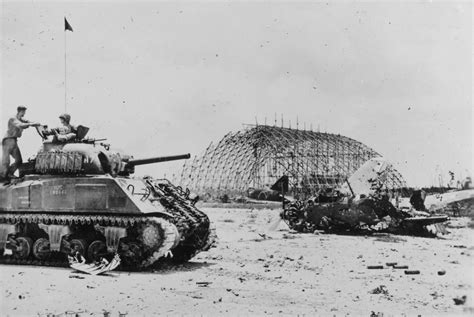 M4 Sherman tank Peleliu airfield 1944 | World War Photos