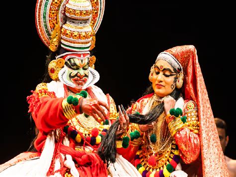 Watch Kathakali Dance Performance