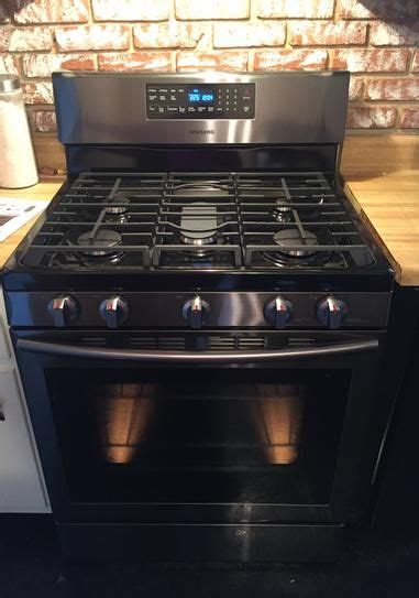 Samsung 30 In 5 8 Cu Ft Gas Range With Self Cleaning And Fan Convection Oven In Fingerprint