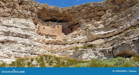 Montezuma Castle in Arizona Stock Photo - Image of arizona, castle ...