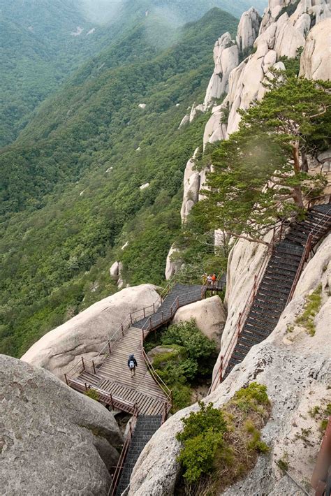 Hiking Ulsanbawi Rock In Seoraksan National Park South Korea Thrive