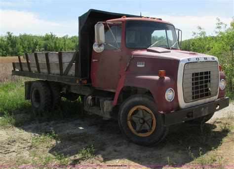 1975 Ford Dump Truck