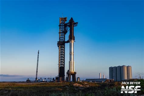 Spacex Stacks Ship 25 And Booster 9 Prepares For Flight