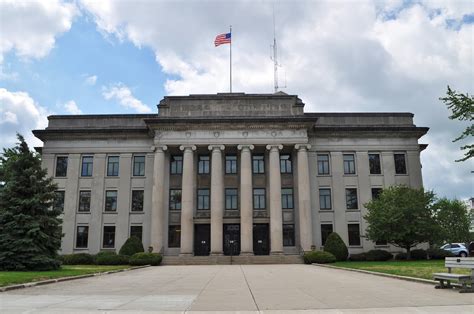 Old School Mercer County Courthouse