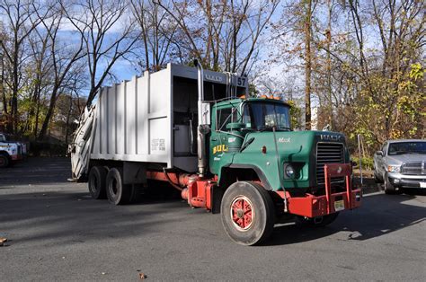 1993 Mack Dm 690 25 Yard Garbage Truck 001 Cinemacar