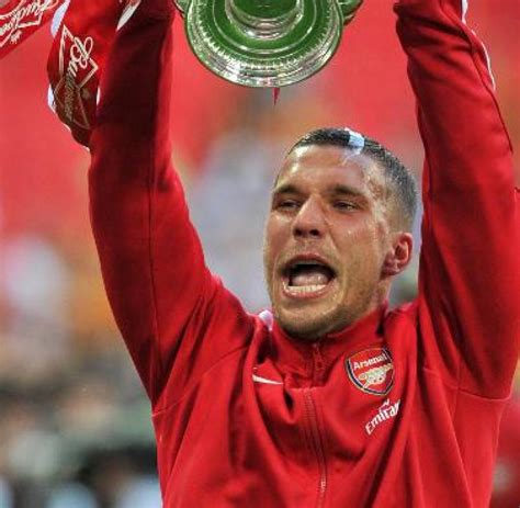 sp Fußball England Arsenal FA Cup Podolski Mertesacker Özil Wenger