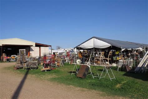 Show Venues Shops Round Top