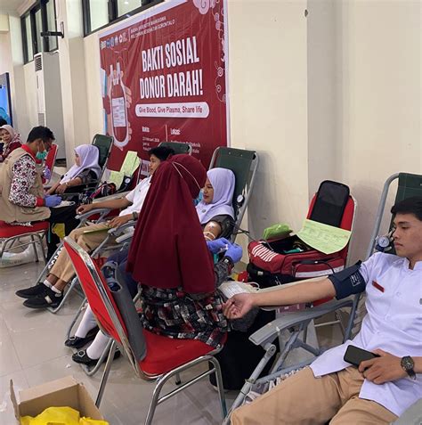 BEM Polkesgo Bersama PMI Kota Gorontalo Gelar Bakti Sosial Donor Darah