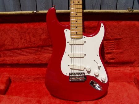 FENDER STRATOCASTER ERIC CLAPTON VINTAGE 1988 TORINO RED