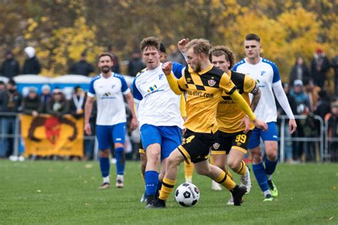 Fußballfest VfB Empor Glauchau verkauft sich gegen Dynamo teuer