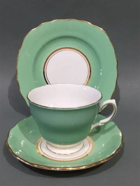 COLCLOUGH BONE CHINA Ballet Hareequin Green Tea Cup Saucer Plate