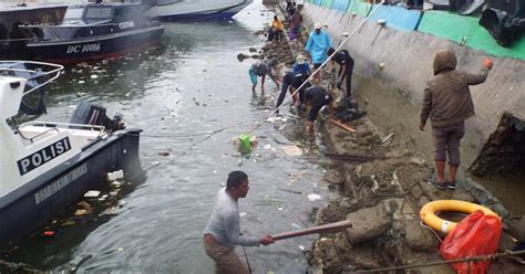 Harhubnas Ksop Kendari Bersama Buruh Pelabuhan Bungkutoko