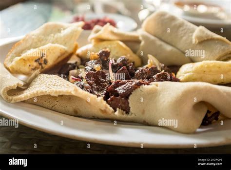 Ethiopian tibs hi-res stock photography and images - Alamy