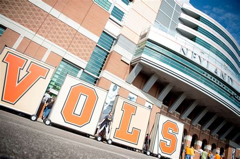 Look Tennessee Unveils New V O L S Signs Above Neyland Stadium Rocky