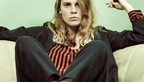 Marika Hackman Any Human Friend Review Vinyl Chapters