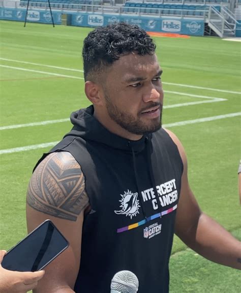 Tua Tagovailoas Sleeve Tattoo Continues To Grow Just Like His Body