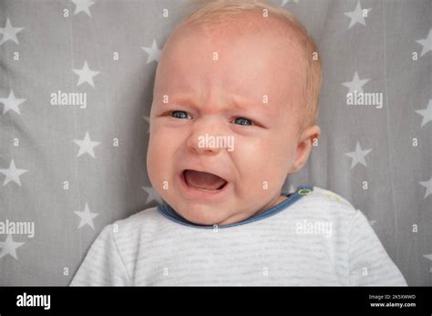 Crying Portrait Hi Res Stock Photography And Images Alamy