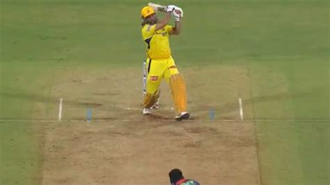 Ms Dhoni Smashes Massive 101m Six Off Yash Thakurs Bowling During Lsg