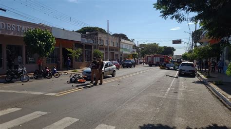 Homem é atingido por disparos de arma de fogo no centro