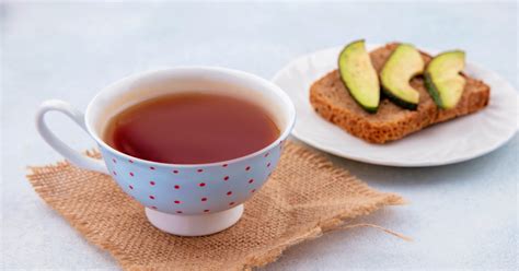 Té de aguacate descubre sus beneficios y cómo tomarlo correctamente